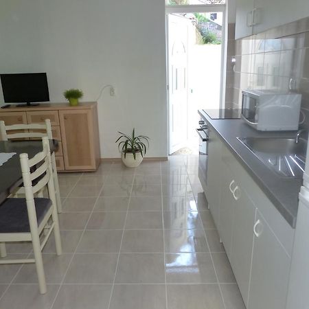 Apartments Smiljana Omiš Eksteriør billede