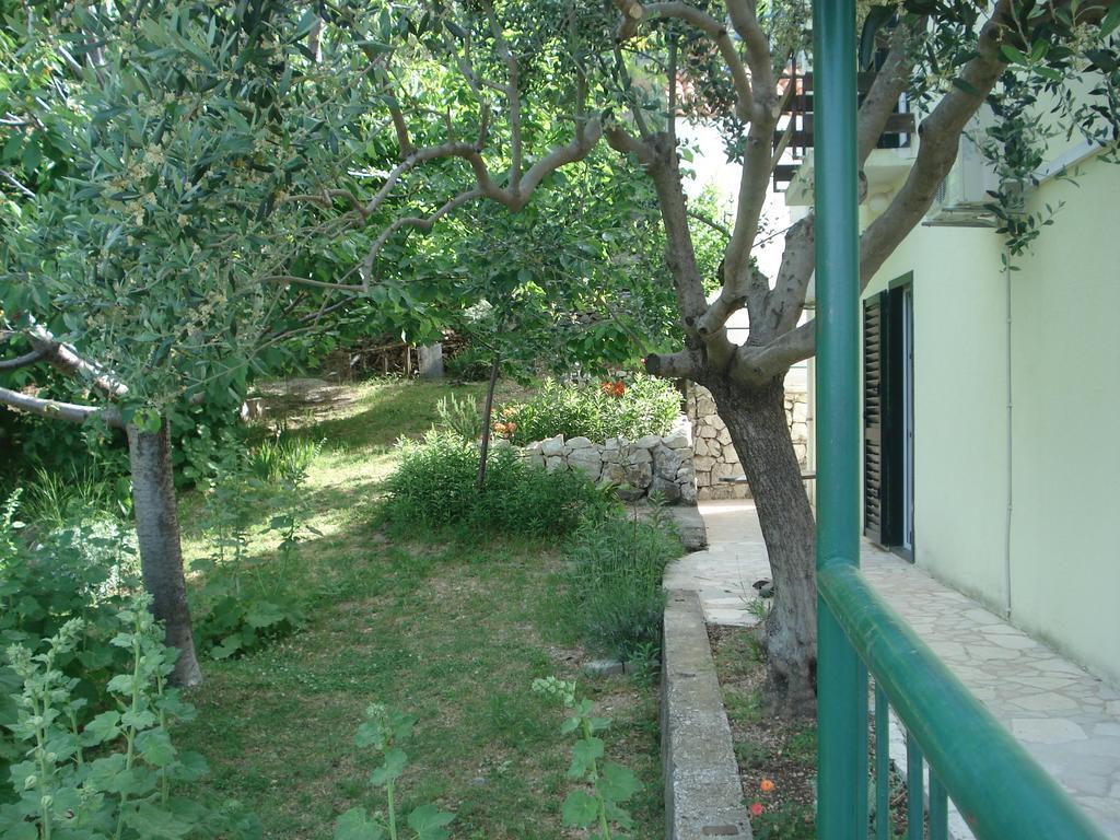 Apartments Smiljana Omiš Eksteriør billede