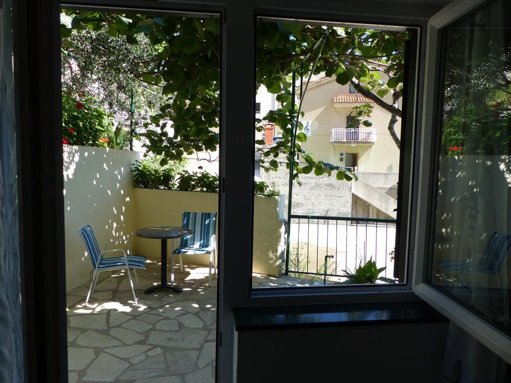 Apartments Smiljana Omiš Eksteriør billede