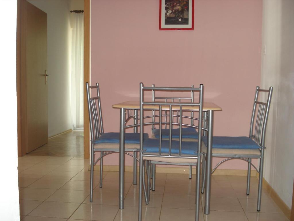 Apartments Smiljana Omiš Eksteriør billede