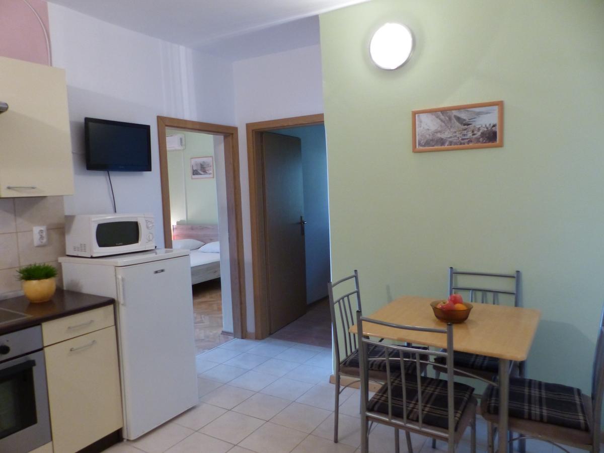 Apartments Smiljana Omiš Eksteriør billede